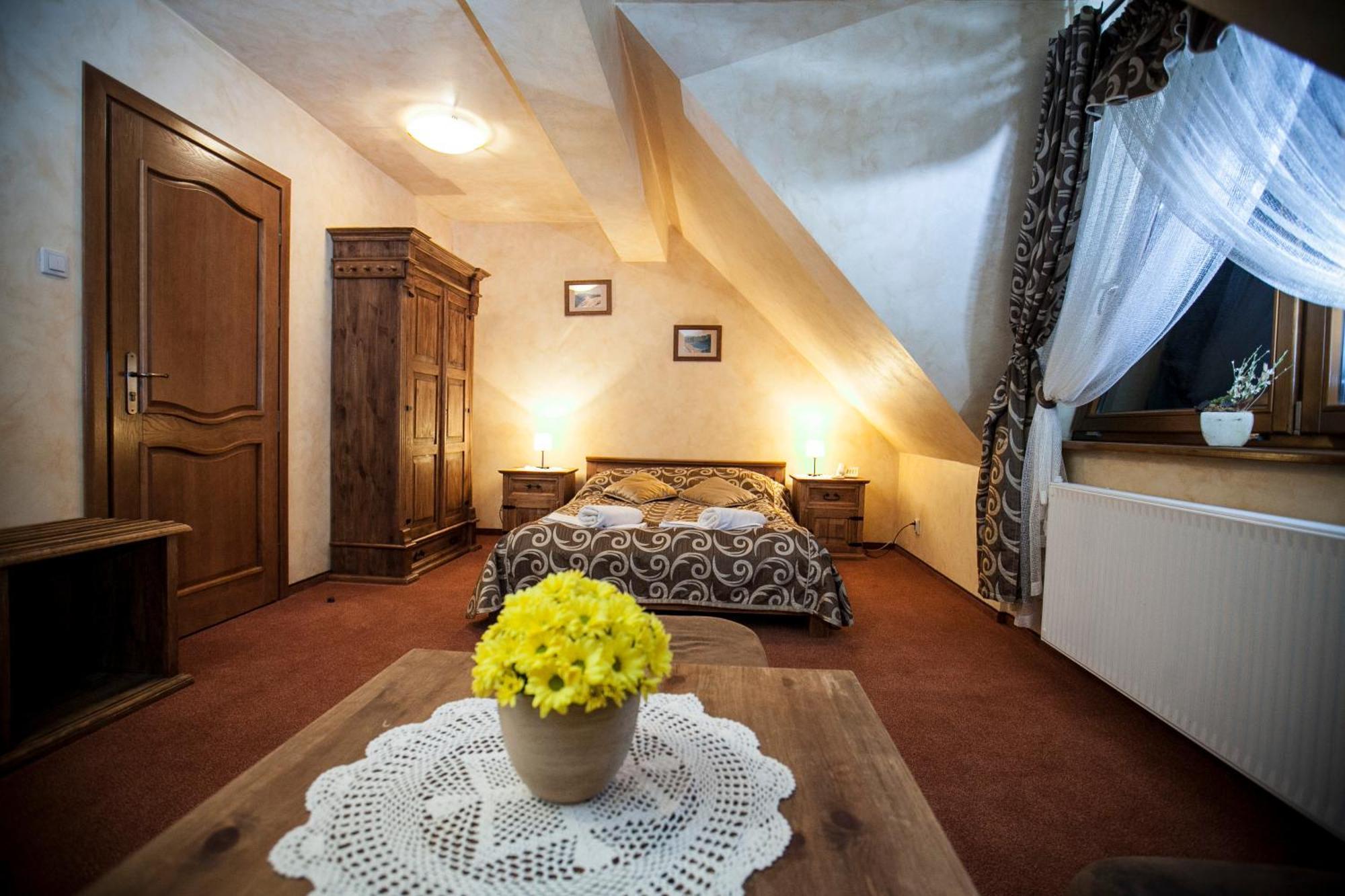 Hotel Dwor Karolowka ซาโกปาเน ภายนอก รูปภาพ