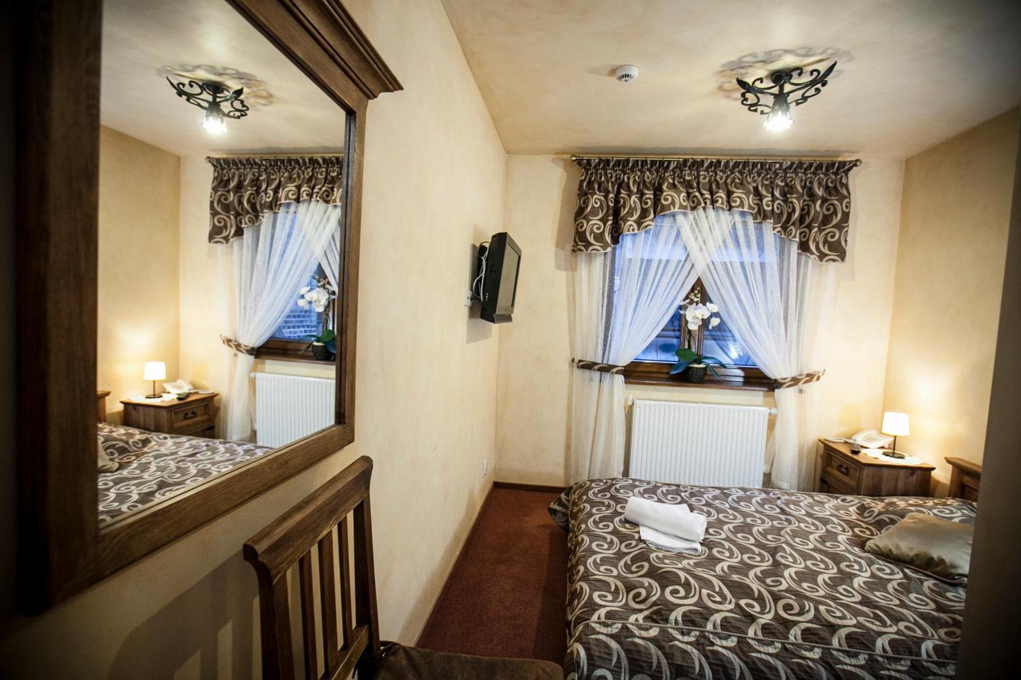 Hotel Dwor Karolowka ซาโกปาเน ภายนอก รูปภาพ