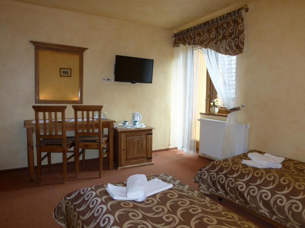 Hotel Dwor Karolowka ซาโกปาเน ภายนอก รูปภาพ